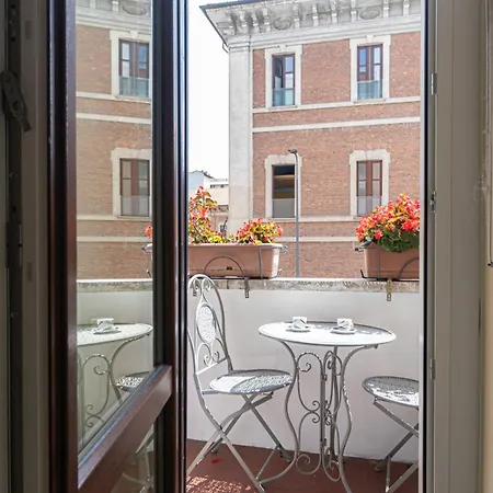 Italianway - Cipro 5 Apartman *